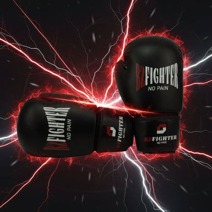 Boxhandschuhe schwarz mit B2FIGHTER-Logo, „NO PAIN“-Schrift auf der Schlagfläche